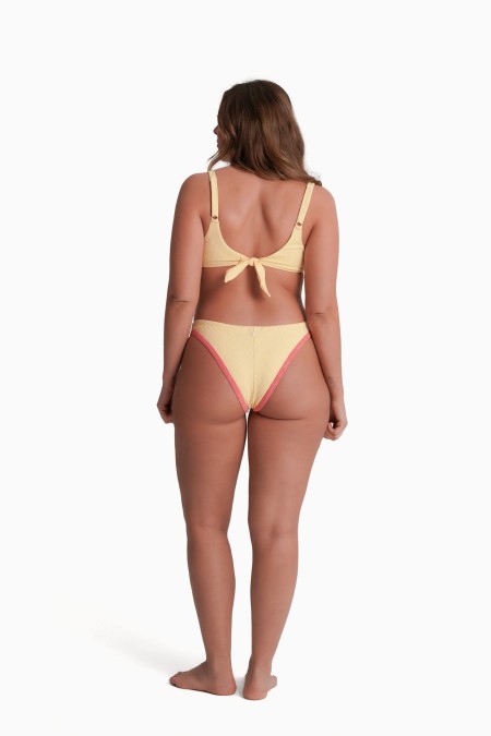 BIKINI BETTY V2
