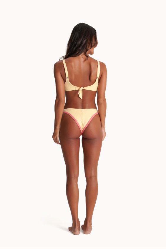 BIKINI BETTY V2