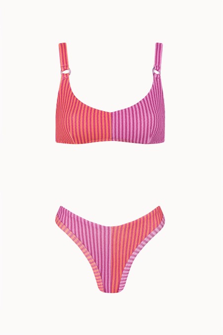 BIKINI BETTY V4