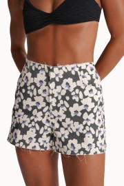 PISTACHIO SHORTS V1