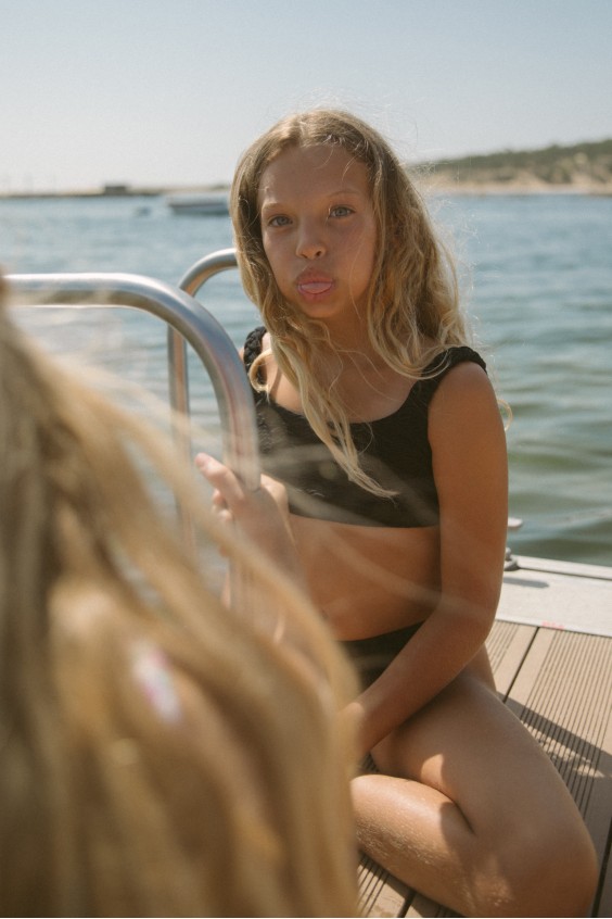 TEEN BIKINIS TAYLOR V1