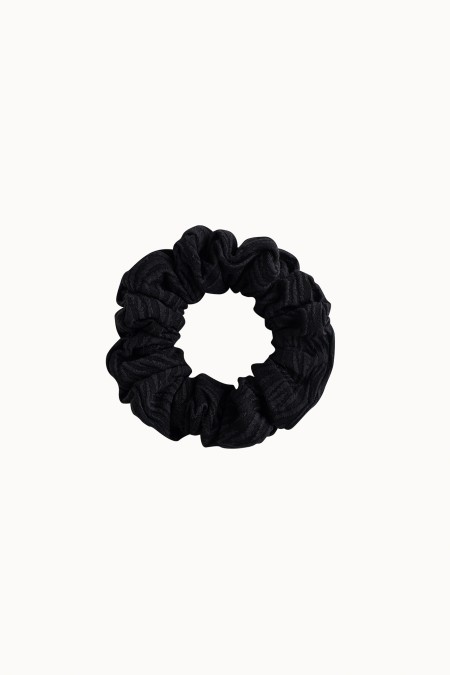 SCRUNCHIE V8