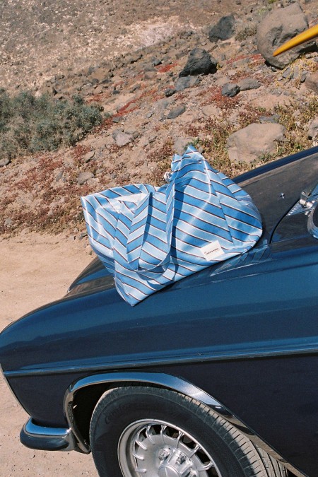 CANT� X CARLOTA BEACH SHOPPER
